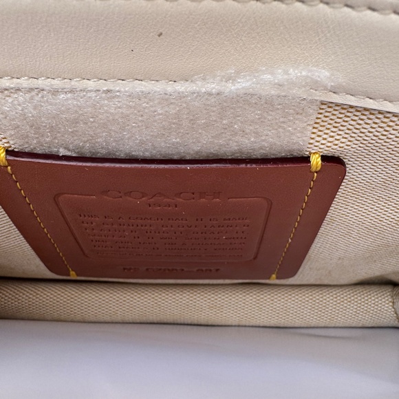 Riley Top Handle 22 With Floral Applique - NWT - Picture 8 of 16